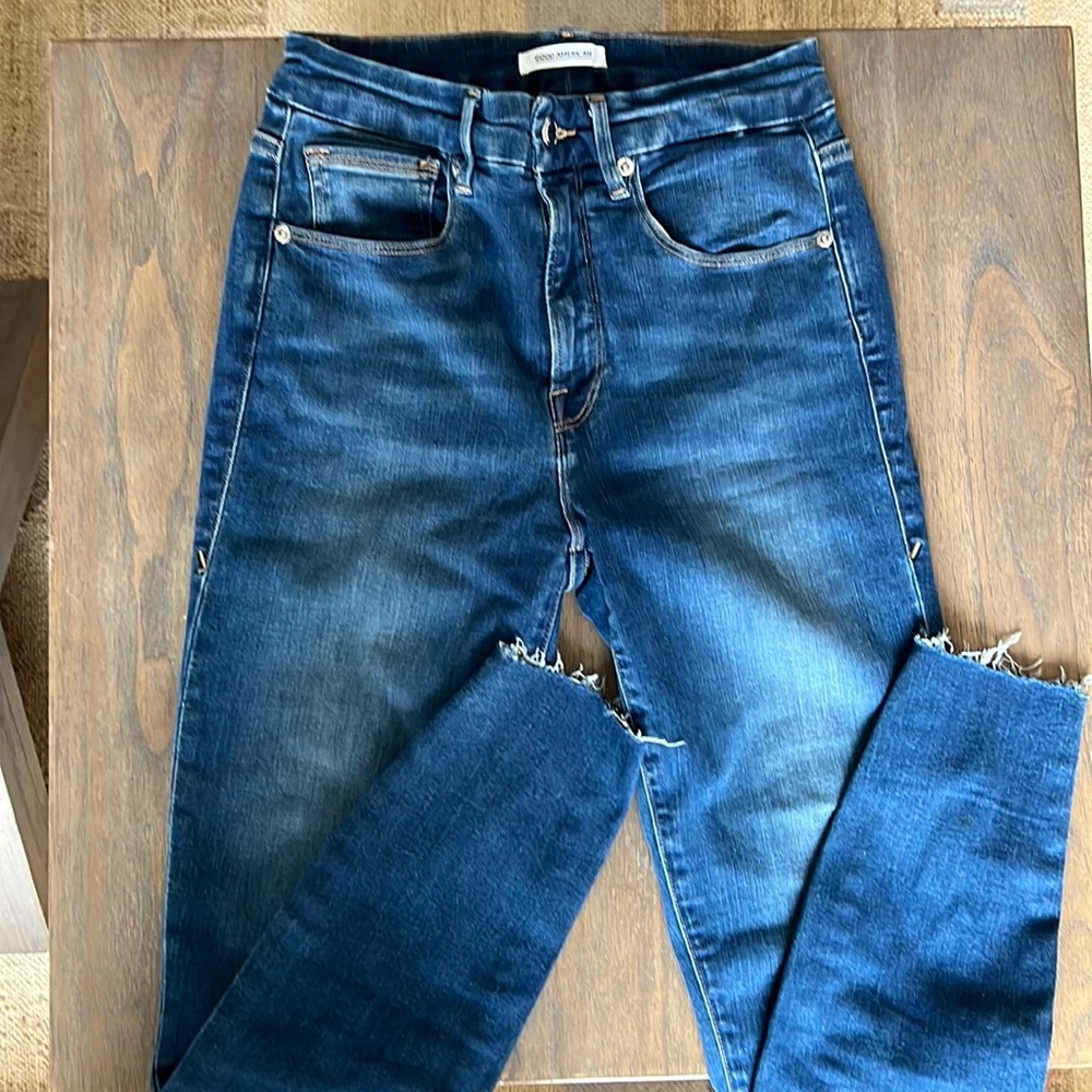 Good American “Good Waist Crop” Jeans. Worn once. Too small on me :(